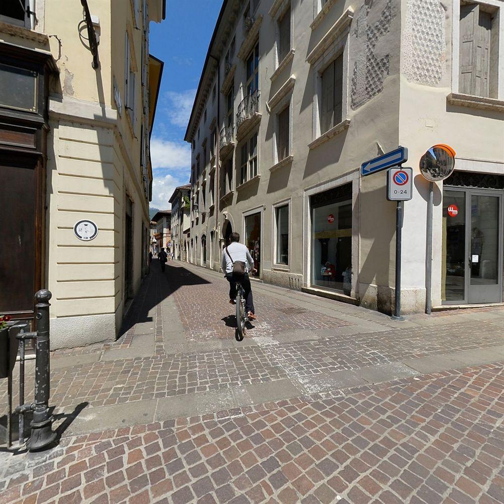 Residence Del Messaggero โรเวเรโต ภายนอก รูปภาพ