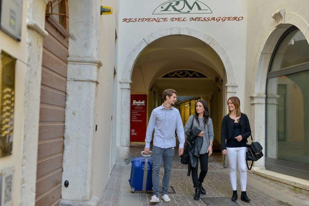 Residence Del Messaggero โรเวเรโต ภายนอก รูปภาพ